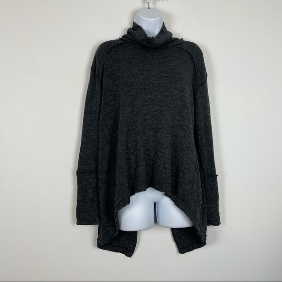 We The Free Split Back Cowl Neck Gray Sweater Size Medium - Picture 1 of 6